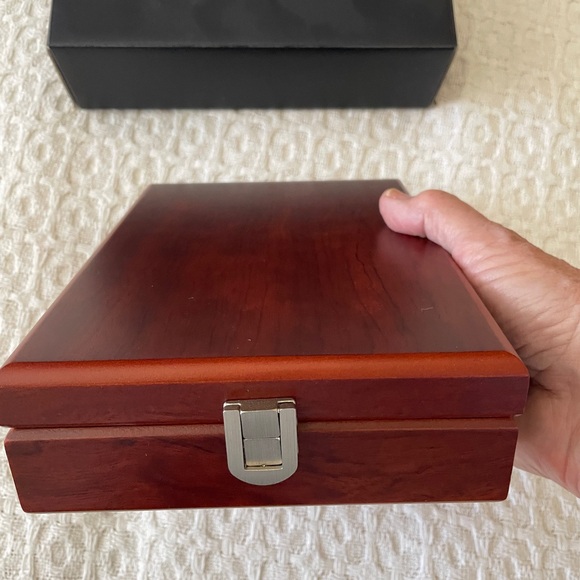 Brookstone wine opener set. NWOT - Picture 4 of 8